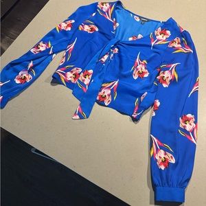 EXPRESS • Floral Blue Women’s Blouse • Size M • MAKE OFFER & BUNDLE